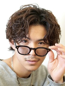 ビカム 名駅(become) 【サーフカールパーマ】メンズミディアムウルフセンターパート