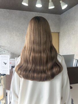 ミニム ヘアー(minim hair) 【minim×りの】柔らかいベージュカラー