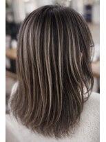 アール ヘアーアンドメイク 妻田店(R Hair&Make)&nbsp;シャドールーツ