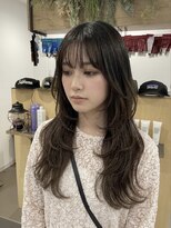 チオ(Chio)&nbsp;小顔見せ顔周りレイヤーと透明感ダークグレージュ