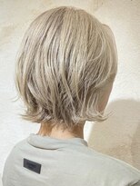 ヘアーリゾートガーデン 南林間店(Hair Resort Garden)&nbsp;相模大野～中央林間ブリーチ｜ホワイトベージュショート