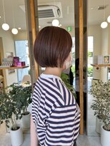 ビアノバ(via nova) オレンジブラウンのショートボブ