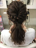 イザワ ヘアメイクサロン(izawa) 波ウェーブダウンポニー