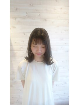 フラット(flat) 【　ダークカラーの外ハネボブ　】