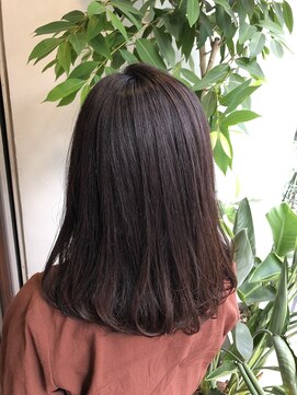 アン(Hair make un) まとまるカット