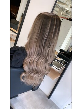 ラフ 難波店(LAFF) #黒髪#ボブルフ#ネビージュ#小顔#ワンレン