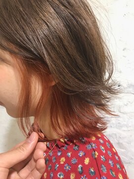 ツムジ(Tsumuji) インナーカラー×レイヤーボブ