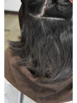 パーマ屋カラフル 細く捻じれと生え癖が強い縮毛矯正