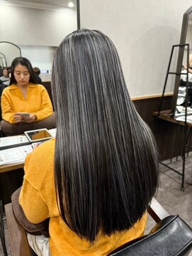 ルクスバイアフィナー(Luxo by Afinar) コントラストハイライト×シルバーグレージュ