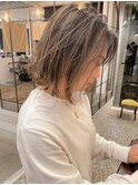 グレージュハイトーンカラーニュアンスカラー外はねボブミニボブ