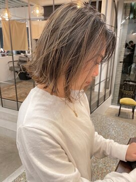 ヲタク(wotaku.) グレージュハイトーンカラーニュアンスカラー外はねボブミニボブ