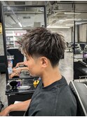 スパイキーショート　ツーブロック　刈り上げ