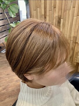 アール(R) ショートヘア