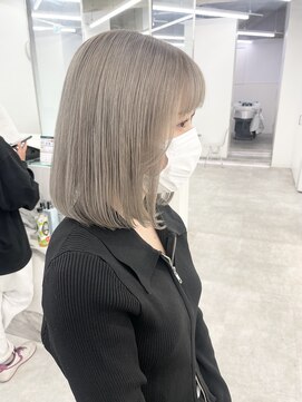 ブラウン(Brown) シルバーベージュボブ