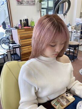 ピースヘアー(Pi:s HAIR) ブリーチと薄いピンクカラー