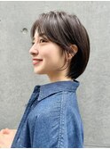 20代30代40代大人ショートボブ×前髪あり×ツヤ髪×耳かけ