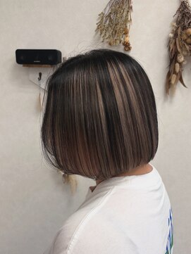 リングバイモアムー(Ring by Moremuu) Issy アンブレラカラー　ブリーチ