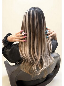 エクステ専門店 カシェット(Cachette) 編み込みハイライト