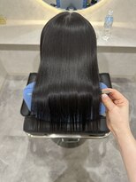 ホワイト(WHITE)&nbsp;縮毛矯正　ブリーチ　髪質改善ストレート　暗髪　ボブ