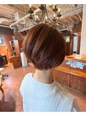 中明度ベージュxショートボブ