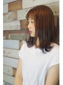 可愛くなれるナチュラルロブ＆フェミニンアッシュカラー