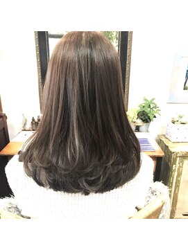 ミーノ(mｉｅｎｏ) うねりも解消☆ゆるカール　美髪セミディ☆【自由が丘/目黒区】