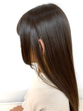 クオリス 上板橋店(QUALIS) 大人可愛い姫カット/艶感ナチュラルストレート/サラサラ美髪小顔