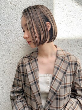 エムクランメイクス 原宿 表参道(m.clan MAKE'S) ミニボブハイライトケアブリーチオリーブベージュ透明感カラー