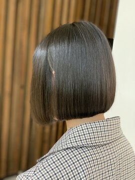 クオリス 上板橋店(QUALIS) ぱつっとボブ/おかっぱ　ボブ/ミニボブ　サラサラ艶髪ストレート