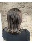 シルバーグレージュ