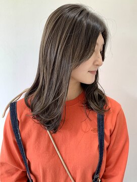 フォーク FOLK 【FOLK】透明感グレージュ☆似合わせゆる巻き外ハネミディアム♪