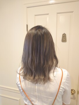 バター(butter) グレージュ