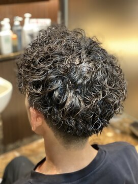 ヘアーモードキクチ 神田日銀通り店 神田ハードスパイラル