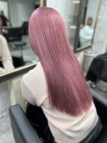 リア(riah) 艶髪透明感カラー/ベビーピンク/ダブルカラー/ストレートロング