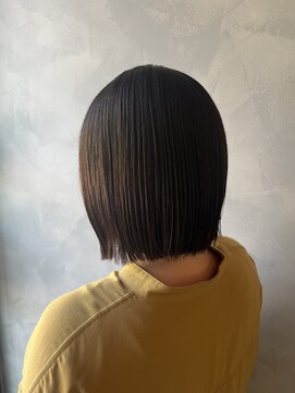 レニー(Reny) パツっとボブ×ブラウン◎20代30代40代