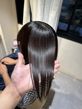 リラエ(Lyrae) 縮毛矯正/髪質改善/美髪カラー/トリートメント【大阪/西梅田】