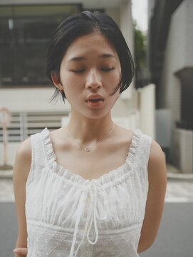 アザー(o. the .r) ショートボブ