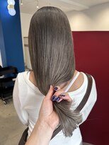 シイ(SIE)&nbsp;グレージュカラー