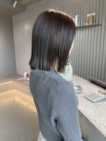 ニジュウサンド(23°)&nbsp;ぱつっと切りっぱなしボブ