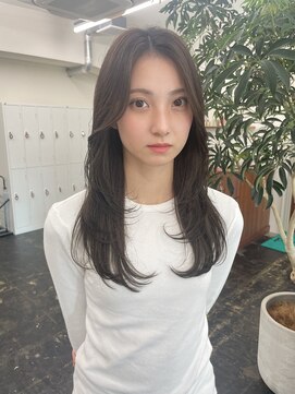 ガーランドギンザ(Garland Ginza) レイヤーカット　ロングヘア　前髪なし　オージュア