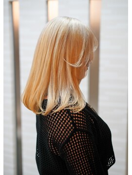 ムゥフ ヘアーアンドアイラッシュ(mouf hair&eyelash) プラチナブロンド