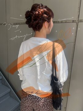 バズ ビー(BUZZ Bee) ねじねじアレンジ/ピンクレッド