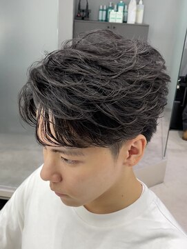 アーバンスタジオトウキョウ 下北沢店(URBAN STUDIO TOKYO) フェザーパーマでつくるフェザーショート　【下北沢】