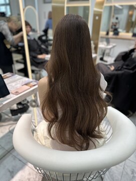 ロンドルピナス 小倉(Lond Lupinus) ミディアムヘア暗めカラー/デザインカラー/フェイスフレーミング