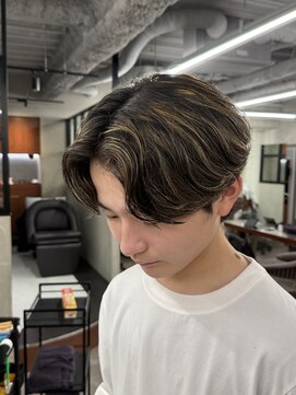 ニコ トウキョウ ロジック(nico TOKYO Logic) メンズセンターパート曲がる縮毛矯正