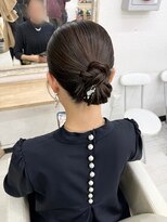 プティクローシェ バイ クオーレ(petite cloche by CUORE)&nbsp;タイトシニヨン 結婚式ヘア参列ヘア