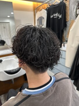 MEN’S HAIR/波巻きツイストスパイラル/リバースセンターパート