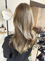 エクリュ(e'cru)&nbsp;大人上品な透明感◎オリーブベージュ×艶レイヤースタイル