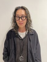 フォークロア 本店(Folk Lore)&nbsp;最上級白髪ぼかし＋ハードウェーブ