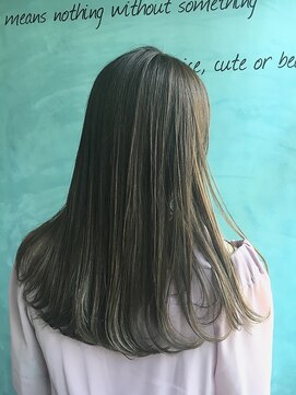 クラン(clan) 外国人風似合わせカットブルージュカラー